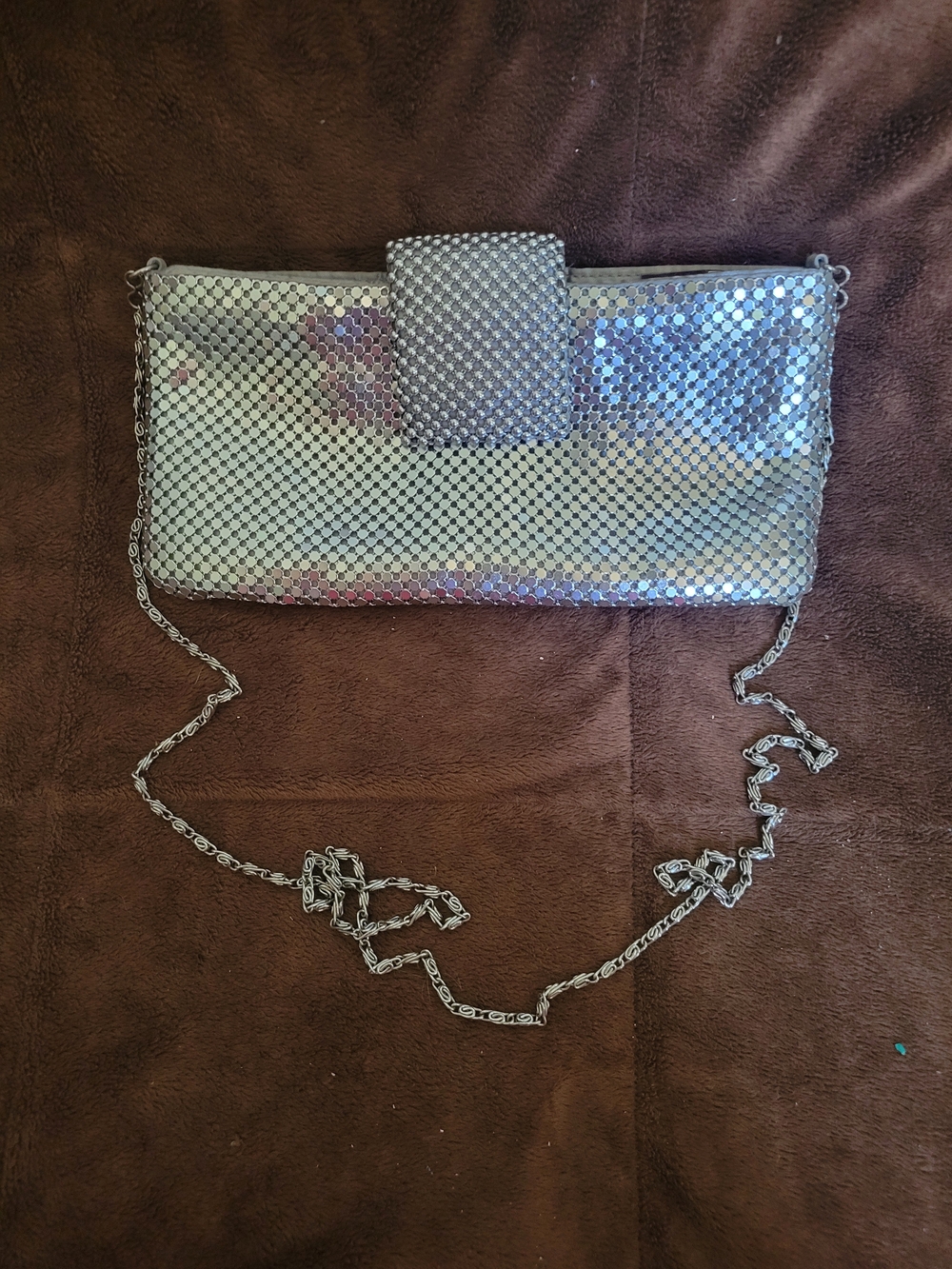 Source Unknown Shimmering Silver Mesh Clutch - Picture 3 of 5